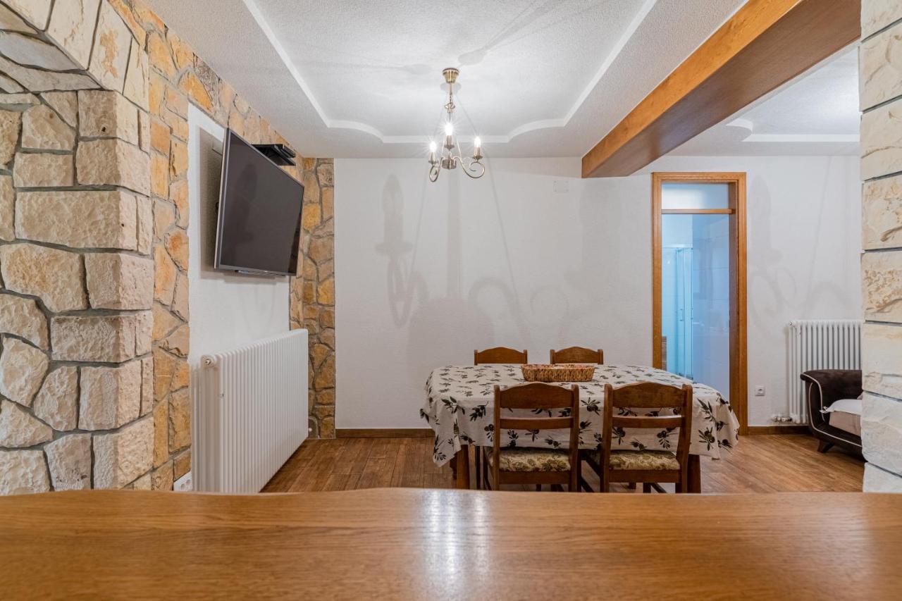 Apartment Jurasic Orlec Esterno foto