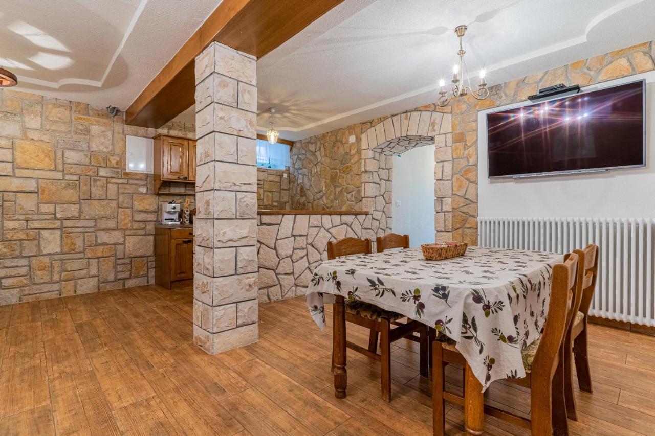 Apartment Jurasic Orlec Esterno foto
