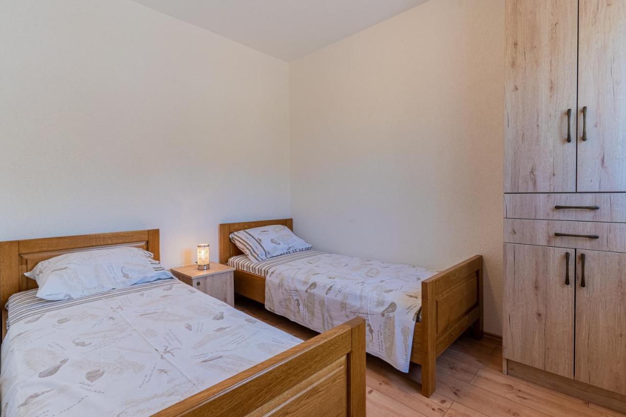 Apartment Jurasic Orlec Esterno foto